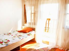 Guesthouse Bermet: Tong şehrinde bir otel