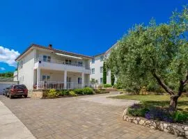 Apartman Dina