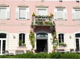 Hotel Liberty, hotel in Levico Terme