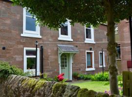 Caliburn, vacation home in Alyth