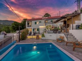 Villa LETA - Luxury villa in a green oasis with heated swimming pool, fitness center and summer kitchen - Kvarner, hotel v destinaci Hreljin