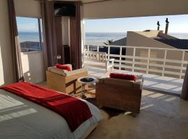 Atlantic Loft - Open plan apartment with Sea Views, отель в городе Мелкбосстранд