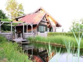 Traunsee-Traum, hotel with pools in Grasberg