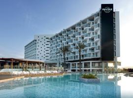Hard Rock Hotel Ibiza, hotelli kohteessa Playa d'en Bossa