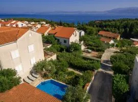 Villa Lukrecia - Stone Villa with Pool & Sea Views I Supetar, Brač