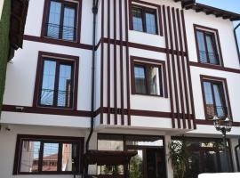 Prior Hotel, hotelli kohteessa Prizren