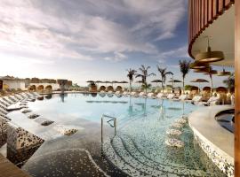 Hard Rock Hotel Tenerife, hotell i Adeje