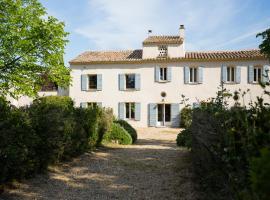 Château La Croix Des Pins, hotel i Mazan