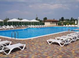 Апартаменти перша лінія Затока Променад, hotel v destinaci Zatoka