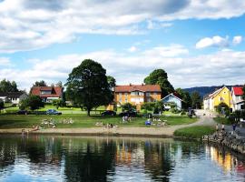 Charming Lakeside House, family hotel in Lillehammer