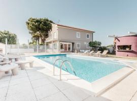 Suite 106, guest house in Vasto