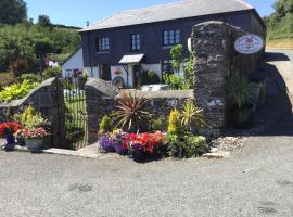 Coombe House B&B, hotel with parking in Cawsand