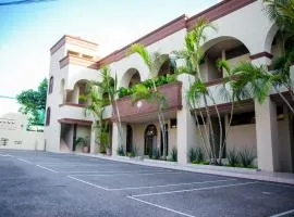 Colonial Suites # Cinco