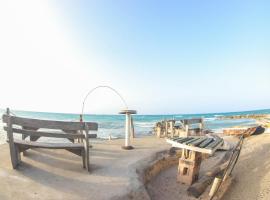 One Rythm-Beach Villa, hotell sihtkohas Silver Sands