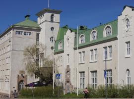 Opiston Kunkku, farfuglaheimili í Lahti