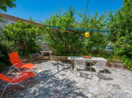 Holiday Home House Istria, feriebolig i Rakalj