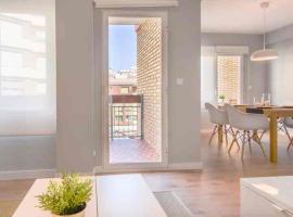 Apartamento moderno en pleno centro de Castellón.，卡斯特利翁－德拉普拉納卡斯特利翁美術博物館附近的飯店