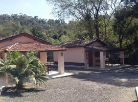 Pousada e Pesqueiro Trem do Peixe, guest house in Monte Alegre do Sul