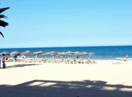 Avenu Belgica Apartment, hotel i La Mata