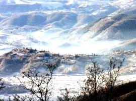 B&B La Vecchia Osteria, hotel with parking in Montereale