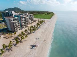 Playa Caracol Residences, hotel in Chame