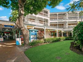 Mantra on the Inlet, hotel dengan parkir di Port Douglas