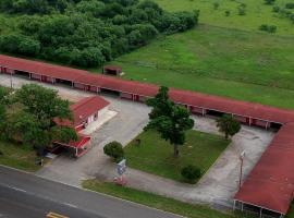 Encino Motel, viešbutis mieste Plezantonas