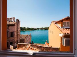 Casa Colloredo Free Parking, hotel di Rovinj