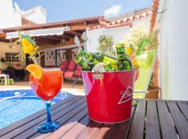 Casa Pilar con piscina, hotell sihtkohas Teror