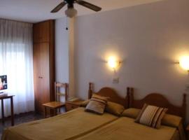 Pension Americano, hotel em Almeria