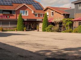 Schlüter Hotel & Restaurant, hotel near Neumuenster Airport - EUM, Wankendorf