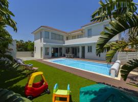 Larnaca Villa Marisol Kiti, дом для отпуска в Ларнаке