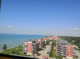 Panoráma906 Apartman, отель в Шиофоке