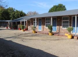 Opstal Guestfarm, hotel v mestu Potchefstroom