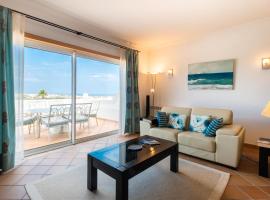 Stunning TH2 with Sea View, hotel em Praia del Rei