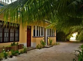 Dhigurah Beach Inn