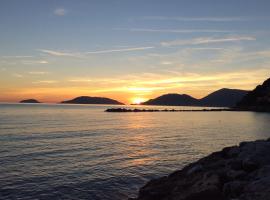 Cinqueterre Alla Chetichella: Lerici'de bir Oda ve Kahvaltı