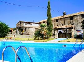 Albergue El Condor, hostel σε Paúles