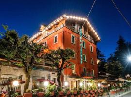 Hotel Firenze, hotel u gradu Fanano