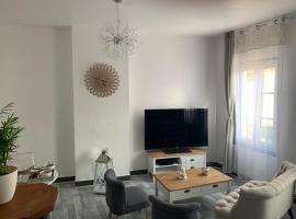 Le Caly - 2mn gare SNCF, hyper centre, WIFI-NETFLIX, apartman u gradu Nior