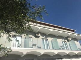 Terpsichore Boutique Appartments, hotel blizu znamenitosti Dassia Beach, Dasia