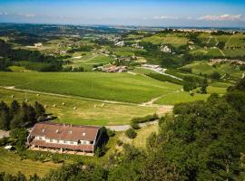 LE SETTE VIE HOLIDAY HOMES, apartmán v destinaci Monforte dʼAlba