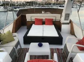 Johnny M Yacht