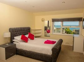 Cliff Top Apartment 3 Bedroom, hotel in Shanklin