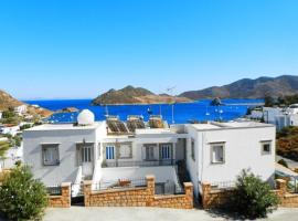 Captain Manos Studio Apartments: Grikos şehrinde bir otel