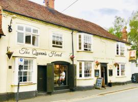 The Queens Head, hótel í Stratford-upon-Avon