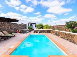 El Caserío de Güime Villa con Piscina Climatizada