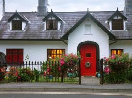 Ivy Cottage B&B: Killarney şehrinde bir kulübe