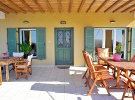 Home in Agros Anna Dimitris, villa em Agrós