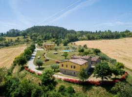 Agriturismo Tenuta Di Biscina, hotel s parkovaním v destinácii Biscina